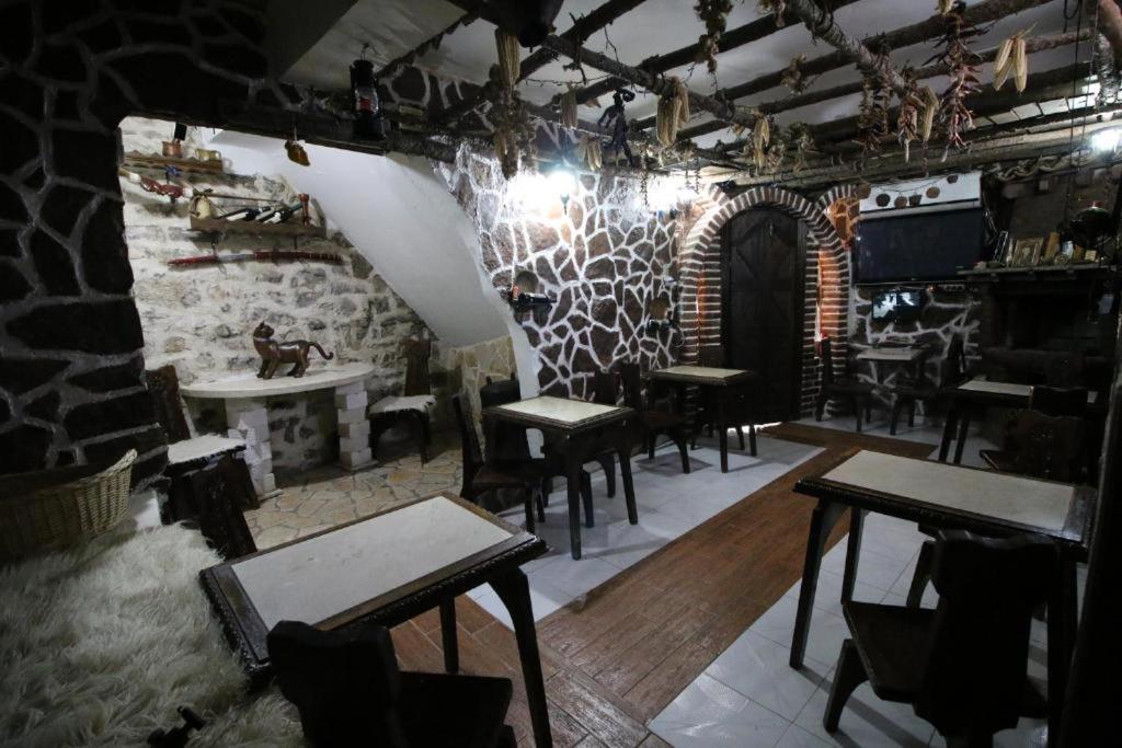 Hotel Nasho Vruho Berat Exteriör bild