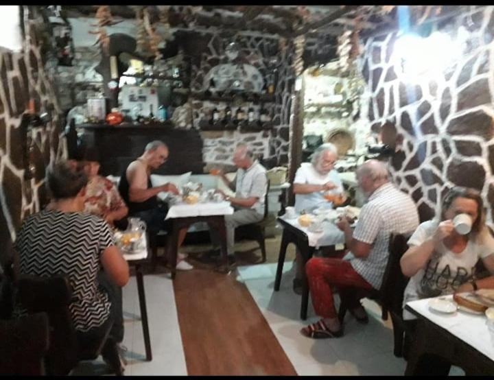 Hotel Nasho Vruho Berat Exteriör bild